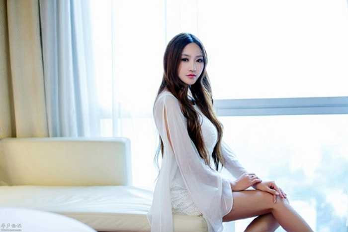 Trước khi tham gia và giành chiến thắng tại cuộc thi Người đẹp vòng 1 tổ chức tại tỉnh An Huy, cô cũng từng sở hữu nhiều giải thưởng tại một số cuộc thi nhỏ giành người mẫu quảng cáo.