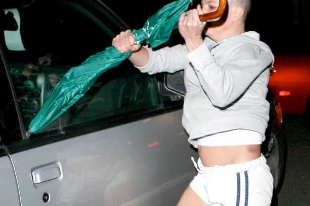 John đã giúp Britney Spears vượt qua thời kỳ đen tối nhất cuộc đời