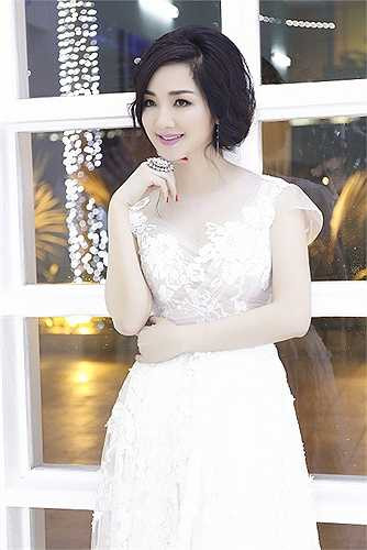 Giáng My chia sẻ, trong năm 2015 cô sẽ tiếp tục có những hoạt động nhằm chia sẻ nhiều hơn nữa với cộng đồng.