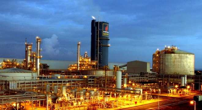 Khó khăn chồng chất, PVN dọa trảm nhân sự 'ì ạch'