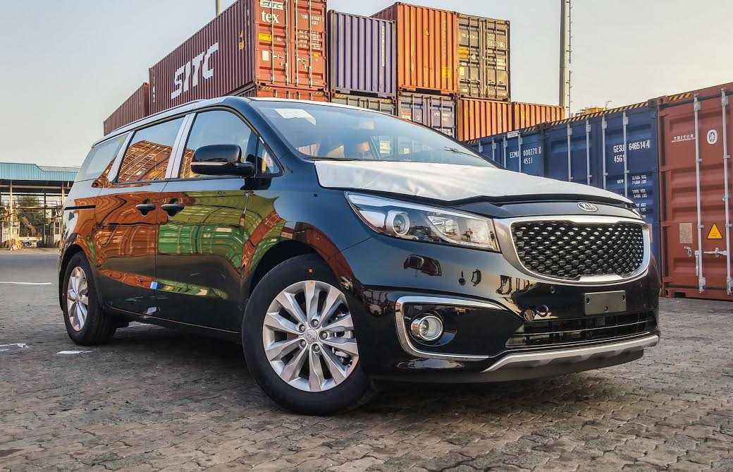 ngày 15/1/2015, chiếc Kia Sedona 2015 chính thức có mặt tại Việt Nam.