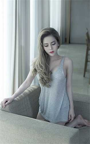 Trải qua 8 lần phẫu thuật với chi phí lên tới 800 triệu đồng, Vân Tokyo gần như đã 'tái sinh' thành một người khác. 