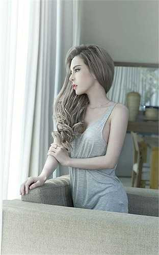 Những hình ảnh xinh đẹp của Vân Tokyo khiến nhiều người không khỏi trầm trồ, khen ngợi.