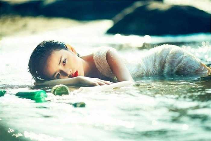 Từ một cô gái bình thường, Minh Châu bỗng trở thành cái tên 'hot' và nhận được nhiều sự quan tâm từ cộng đồng mạng nhờ ngoại hình giống với nữ diễn viên nổi tiếng Phạm Băng Băng.