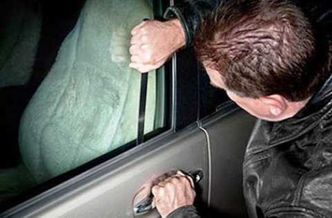 Đậu xe trên phố, mất trộm gần 1,5 tỷ đồng