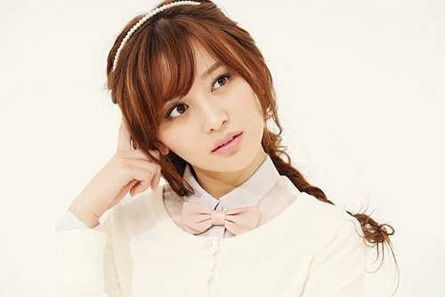 Vai diễn của cô không những được mệnh danh là giai nhân quấy đảo chốn hậu cung, mà ngay ngoài đời vẻ đẹp của cô cũng khiến bao phái mạnh mê mẩn.