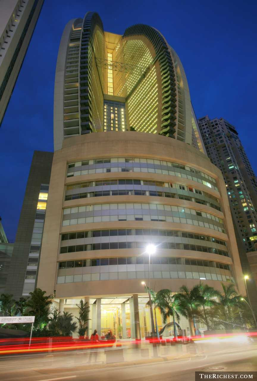 Khách sạn quốc tế Trump, cao 254m