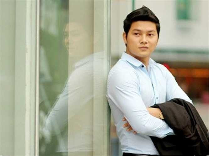 Thầy Trung thường dạy học cho sinh viên trong tuần lễ sinh viên, dạy kỹ năng mềm, tổ chức sự kiện. Thầy Trung được các bạn sinh viên gọi là thầy giáo hot boy. 