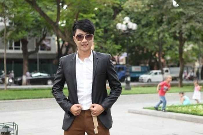 Hoàng Anh Duy. Vẻ ngoài bảnh trai, sành điệu đã giúp thầy giáo Hoàng Anh Duy được nhiều sinh viên yêu mến và lập hội 'phát cuồng' với hơn 3000 lượt like. Hoàng Anh Duy, là giảng viên ĐH Ngoại thương Hà Nội.