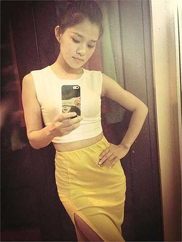 Sau khi Chi Pu chia sẻ ảnh chị gái mình trên facebook cá nhân, cô đã nhận được rất nhiều phản hồi từ cư dân mạng, chủ yếu là tỏ vẻ ngạc nhiên về nhan sắc của chị gái Chi Pu