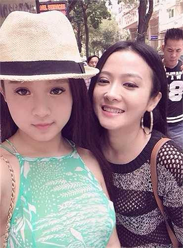 Em gái Huyền Baby