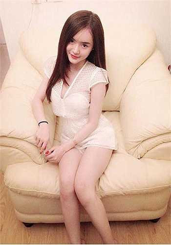Em gái Angela Phương Trinh
