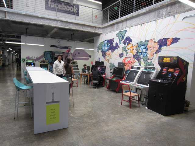 10 lý do khiến nhân viên Facebook yêu quý ông chủ của mình