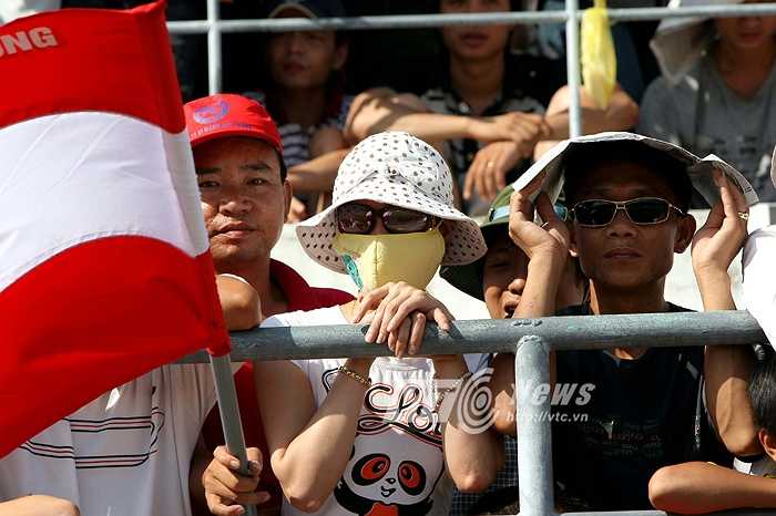 được thay bằng nỗ thất vọng, mệt mỏi. (Ảnh: Quang Minh)