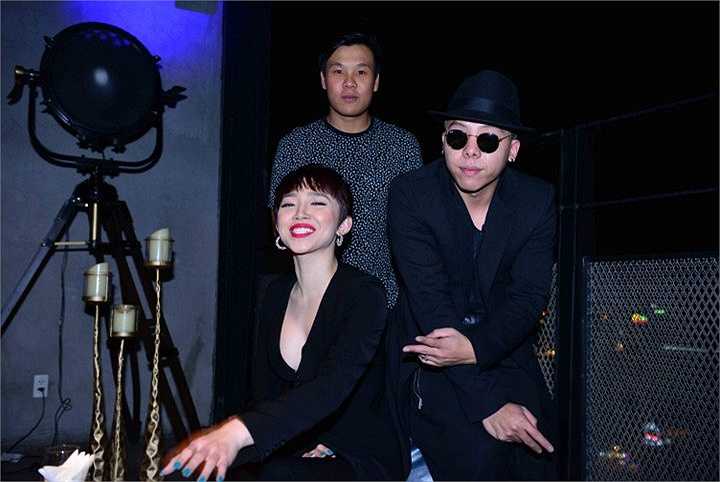Ngoài thân hình bốc lửa, Tóc Tiên còn có giọng hát không thua kém bất kỳ ca sỹ nào