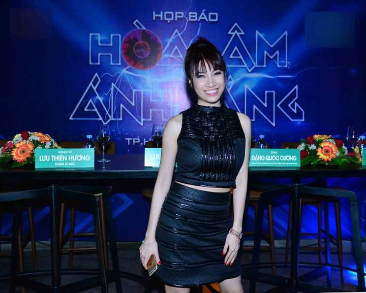 Hoà âm và ánh sáng