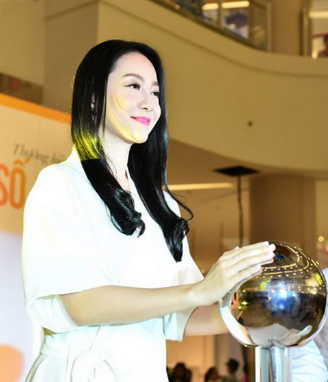 Linh Nga: 'Với tôi, mái tóc quyết định đẳng cấp'