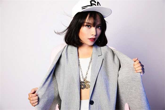 Cùng với MV Walkaway, Vũ Thảo My cũng ấp ủ một sản phẩm âm nhạc mới. Đầu năm 2015, Vũ Thảo My gửi đến khán giả sản phẩm âm nhạc mới nhất của mình mini album Vũ Thảo My. 