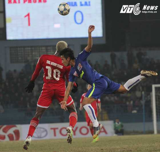 HAGL thua xa về kinh nghiệm thi đấu với các đối thủ V-League (Ảnh: Nhạc Dương)