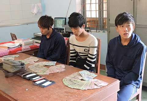 Lý Sơn, băng nhóm, bắt giữ, trộm cắp, cán bộ xã, Quảng Ngãi