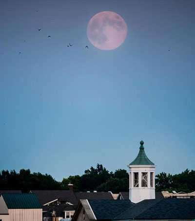 hiện tượng mặt trăng kỳ thú