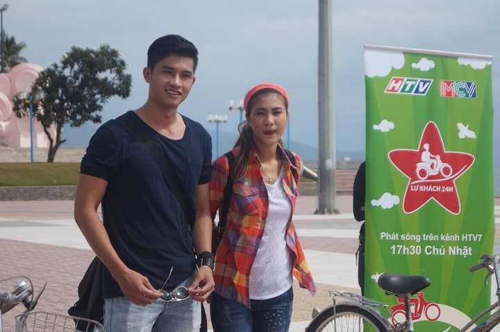 Hai người mẫu hội ngộ trên hành trình Lữ Khách 24h tại thành phố Nha Trang, tỉnh Khánh Hòa.