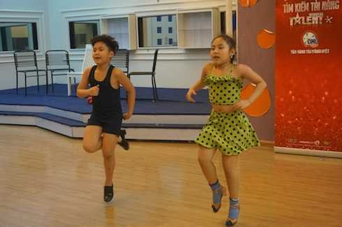 sinh đôi dancer vietnam's got talent