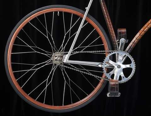 Xe đạp bọc da cá sấu đắt ngang xe hơi của WLWC