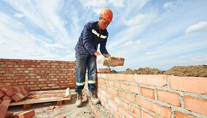 Thợ nề/thợ hồ (xây tường) Lương:35.860 - 62.810 USD Số người đang làm tại Mỹ:58.730 Bằng cấp: Trung học hoặc tương đương Thời gian đầu tiên học việc thực sự là thời điểm khó nhất cho các thợ nề với đồng lương khá ít ỏi. Nhưng khi đã chắc tay, họ nhận được mức thu nhập không hề nhỏ