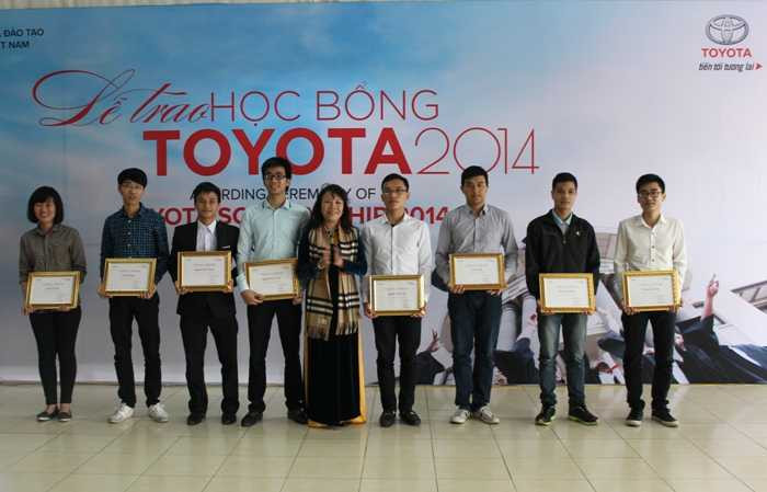 59 sinh viên tài năng được nhận học bổng