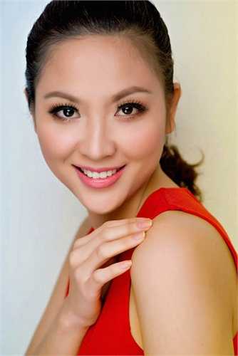 Dù có vẻ đẹp rạng rỡ nhưng cô lại không lựa chọn con đường gắn bó với thế giới showbiz. 