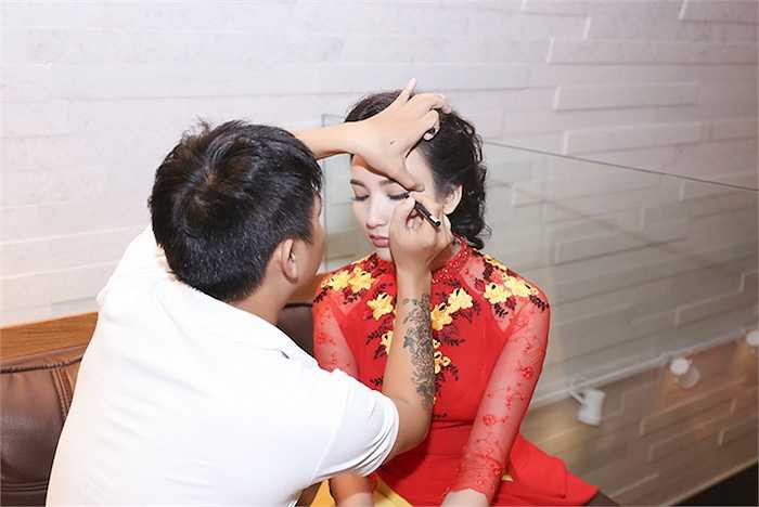 Phan Thị Ngọc Diễm đăng quang Hoa hậu Du lịch Việt Nam 2008 khi cô 21 tuổi.