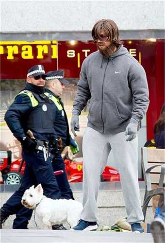 Sau khi đoạt QBV 2014, Cristiano Ronaldo đã có cách khá độc đáo để thể hiện tình cảm với người hâm mộ anh tại Madrid. 