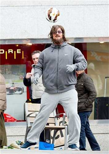 Mới đây, trong trận Cordoba 1-2 Real Madrid, Ronaldo đã vấp phải những tiếng la ó khi có hành động xấu chơi với đối thủ đội bạn. 