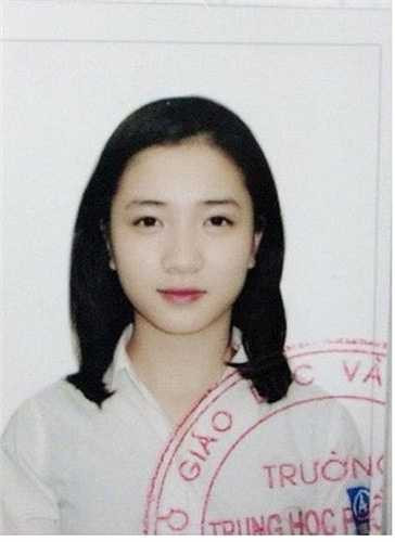 Ảnh thẻ xinh đẹp của Trâm Anh khi học cấp 3 trường THPT Phan Đình Phùng.