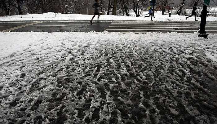 Mặc dù được cảnh báo về sự nguy hiểm của kiểu thời tiết này, người dân Mỹ vẫn ra đường tập thể dục