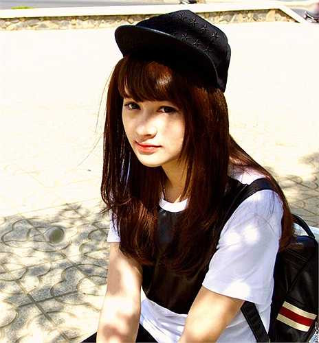 Nguyễn Trần Vân Anh (1995) khoa Quản trị kinh doanh.