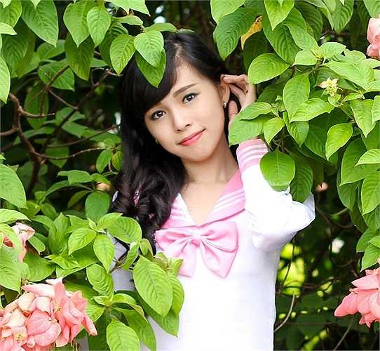 Trầm Bảo Ngân (1995) khoa Quản Trị Kinh Doanh.