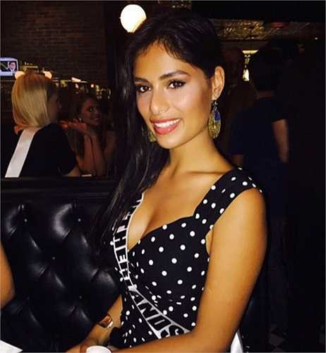 Vẻ đẹp thanh tân của cô nàng mang 3 dòng máu