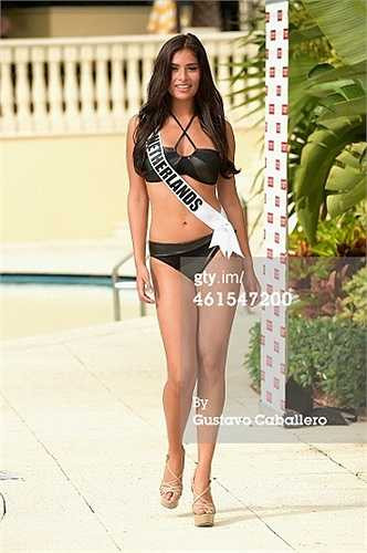 Verheijen mới 20 tuổi, cô mang trong mình 3 dòng máu Đức, Ấn Độ, Trung Quốc