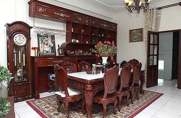 Ngắm biệt thự nghìn mét và siêu xe của Mỹ nhân ngư Mỹ Lệ.