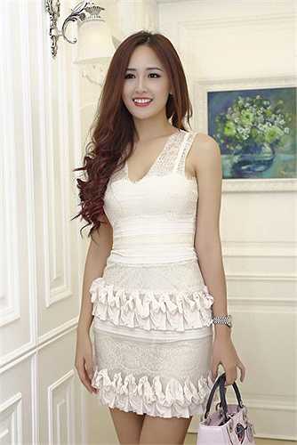 Mai Phương Thúy rạng rỡ trong một sự kiện.