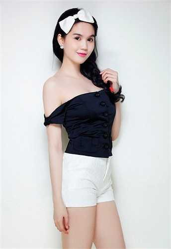 Ngoài tài chính, cô cũng đầu tư đi học múa, học võ, học diễn xuất... 