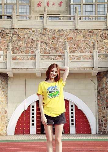 Mang 1/4 dòng máu Hà Lan, Aileena có vẻ đẹp lai khiến nhiều người phải ghen tỵ.