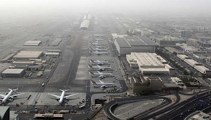 Sân bay quốc tế Dubai đón tiếp tới hơn 70 triệu lượt khách trong năm 2014, đạt mức tăng trưởng 6,1%. Sân bay này chính thức vượt qua Healthrow, London, Anh để trở thành sân bay đông đúc nhất thế giới. Con số hành khách được cho là sẽ tăng hơn nữa trong năm 2015