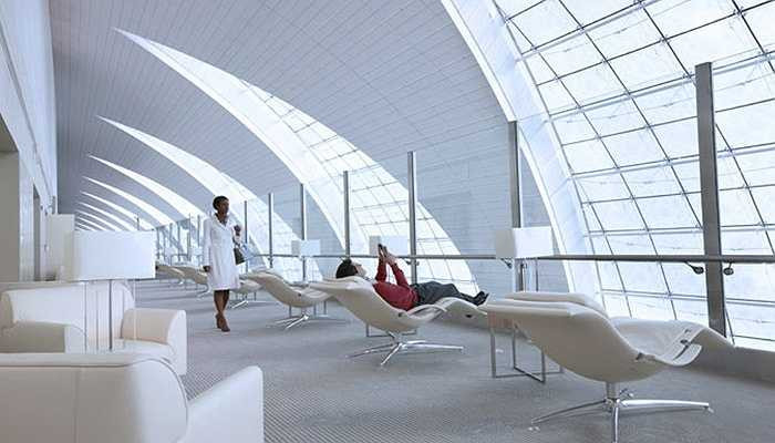 Nhà ga B cũng sở hữu những chố nghỉ ngơi sang trọng cho các đại gia và còn phục vụ những thú vui xa xỉ khác như uống rượu hay mua sắm