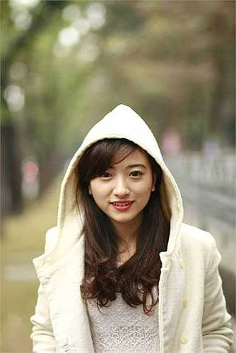 Nguyễn Đàm Thùy Dương (1996) lớp QH2014.E7 ,Khoa Sư phạm Tiếng Anh – Đại học Ngoại ngữ.