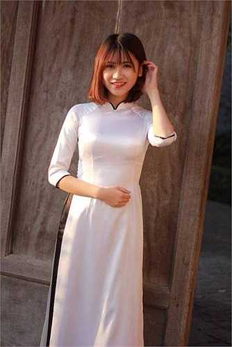 Đào Thị Ngọc Anh (1995), K58 Du Lịch Học – ĐH Khoa học Xã hội và Nhân văn.