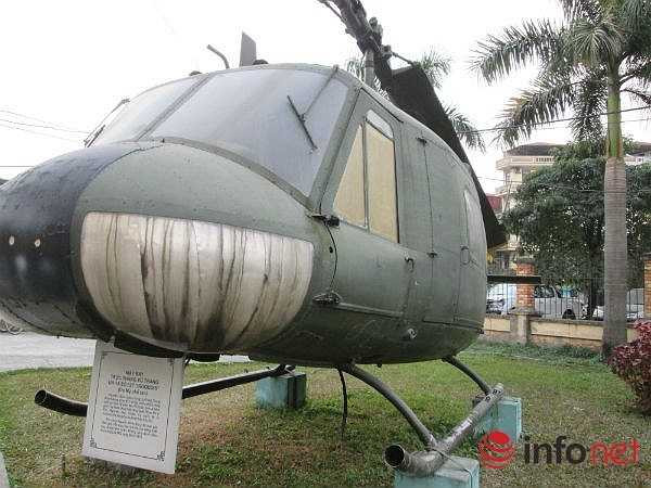 Máy bay trực thăng UH1 dài 17,4 m; cao 4,39 m; trọng lượng rỗng 2.365 kg, có tải 4.100 kg, trọng lượng cất cánh tối đa 4.309 kg. (Theo Infonet)