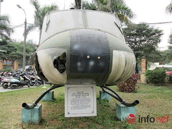 Là loại trực thăng đa năng có thể gắn 2 khẩu súng 6 nòng với 12.000 viên đạn, bên 2 cánh treo 14 quả tên lửa để trở thành một trực thăng vũ trang yểm trợ hỏa lực lợi hại trên không. Khi tháo súng ra, nó có thể trở thành một trực thăng chở quân hoặc cứu thương. (Theo Infonet)